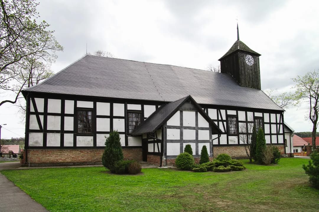 Sanktuarium Sianowo: Historia, znaczenie i wyjątkowe doświadczenia