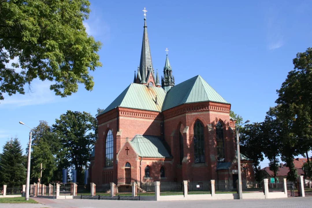 Sanktuarium w Chorzelowie: Cudowny obraz, historia i znaczenie