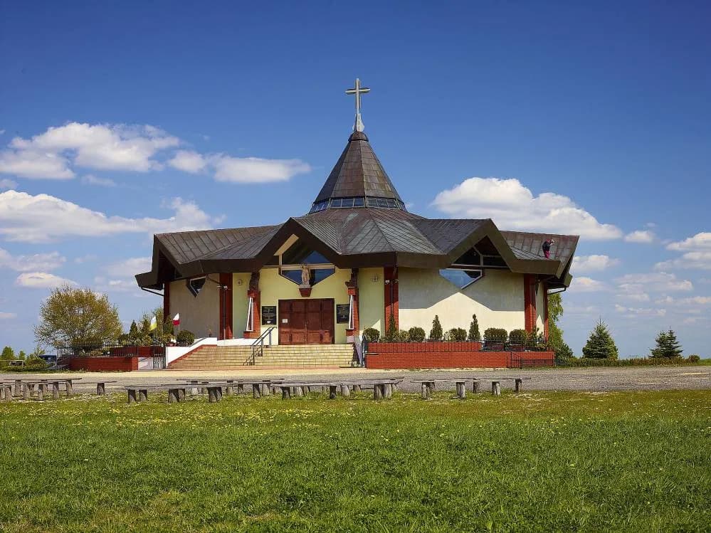 Sanktuarium Ojca Pio w Polsce: historia, duchowość i praktyczne informacje dla pielgrzymów