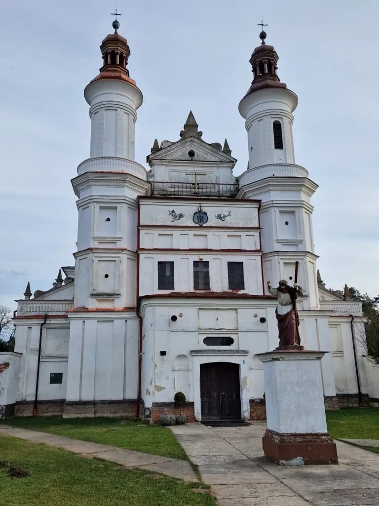 Wysokie koło przy sanktuarium: historia, atrakcje i praktyczne informacje